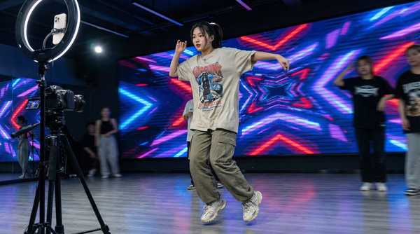 海角网舞蹈视频